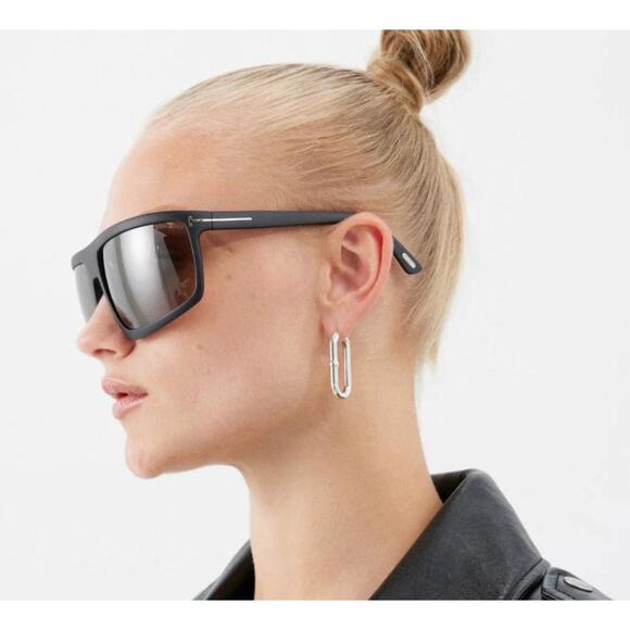 NEW Tom Ford FT1066 Clint Oversized Mask in Black - Picture 1 of 7